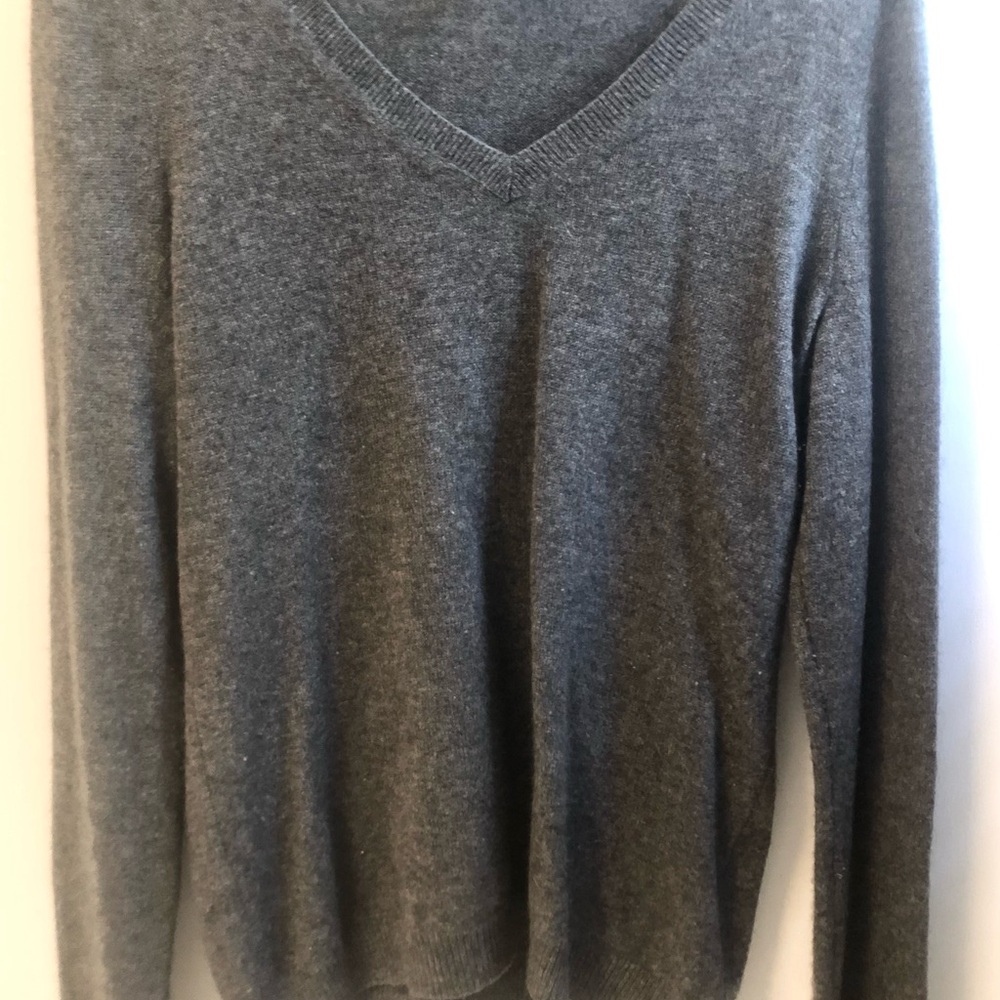 Cashmere V-Neck Sweater